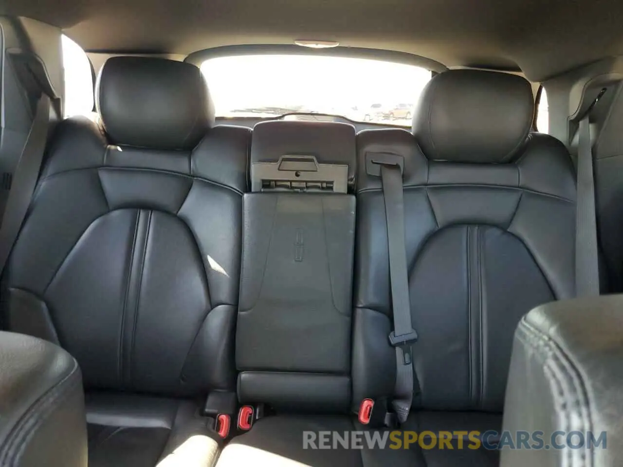10 fotografías del automóvil dañado 2LMHJ5NK3KBL04402 LINCOLN MKT 2019