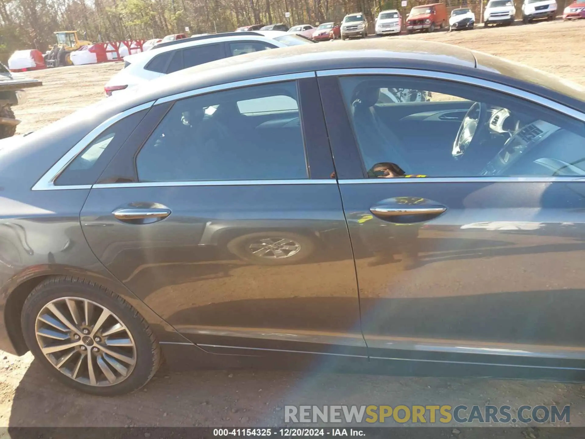 13 fotografías del automóvil dañado 3LN6L5A91KR618759 LINCOLN MKZ 2019