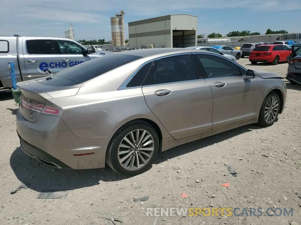 3 fotografías del automóvil dañado 3LN6L5A95KR602550 LINCOLN MKZ 2019