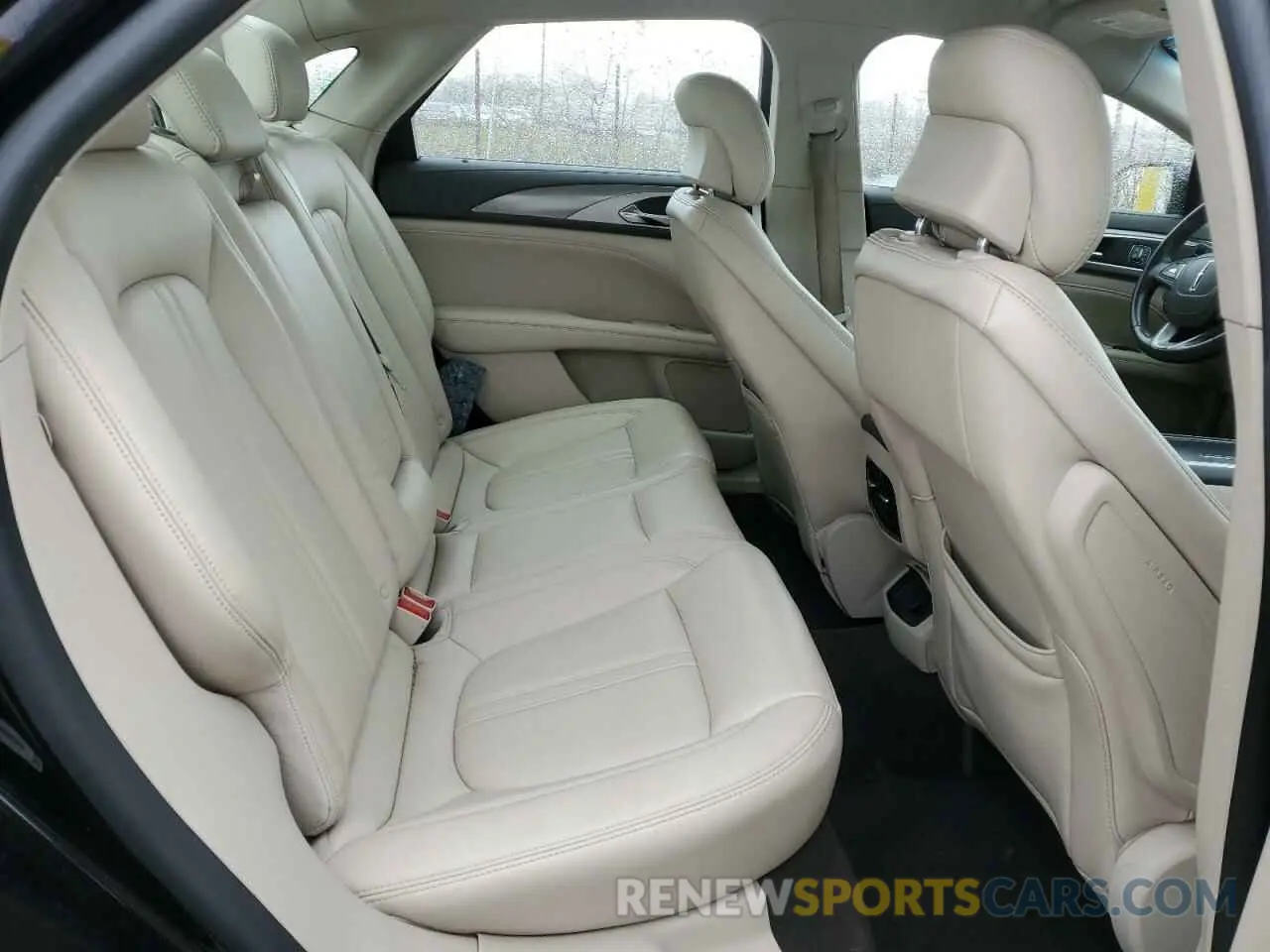 10 fotografías del automóvil dañado 3LN6L5A95KR627089 LINCOLN MKZ 2019