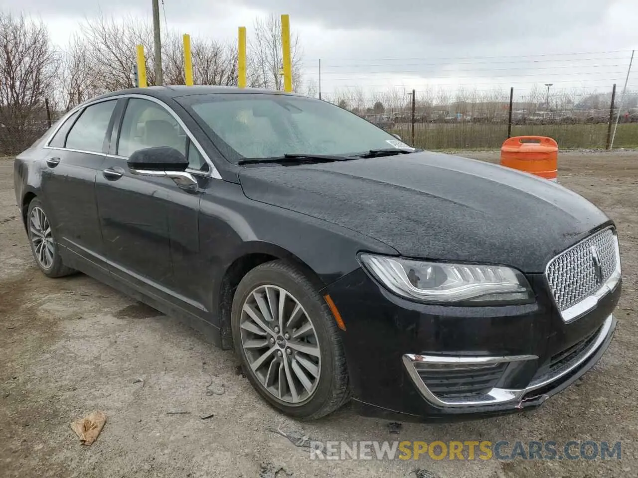 4 fotografías del automóvil dañado 3LN6L5A95KR627089 LINCOLN MKZ 2019
