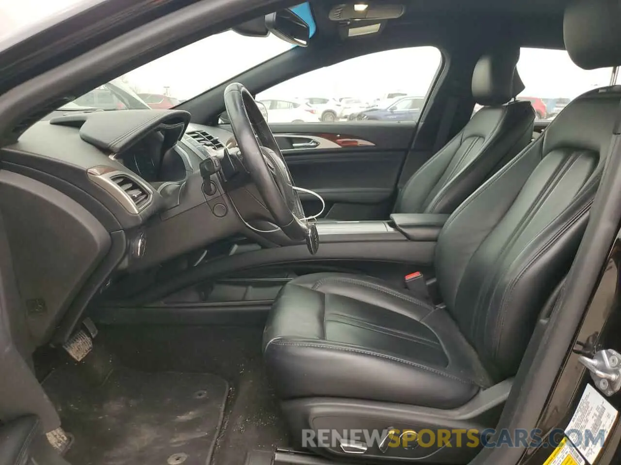 7 fotografías del automóvil dañado 3LN6L5C94KR620888 LINCOLN MKZ 2019