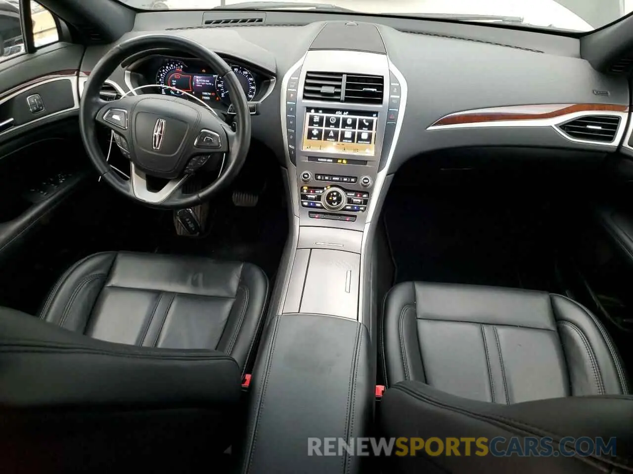 8 fotografías del automóvil dañado 3LN6L5C94KR620888 LINCOLN MKZ 2019