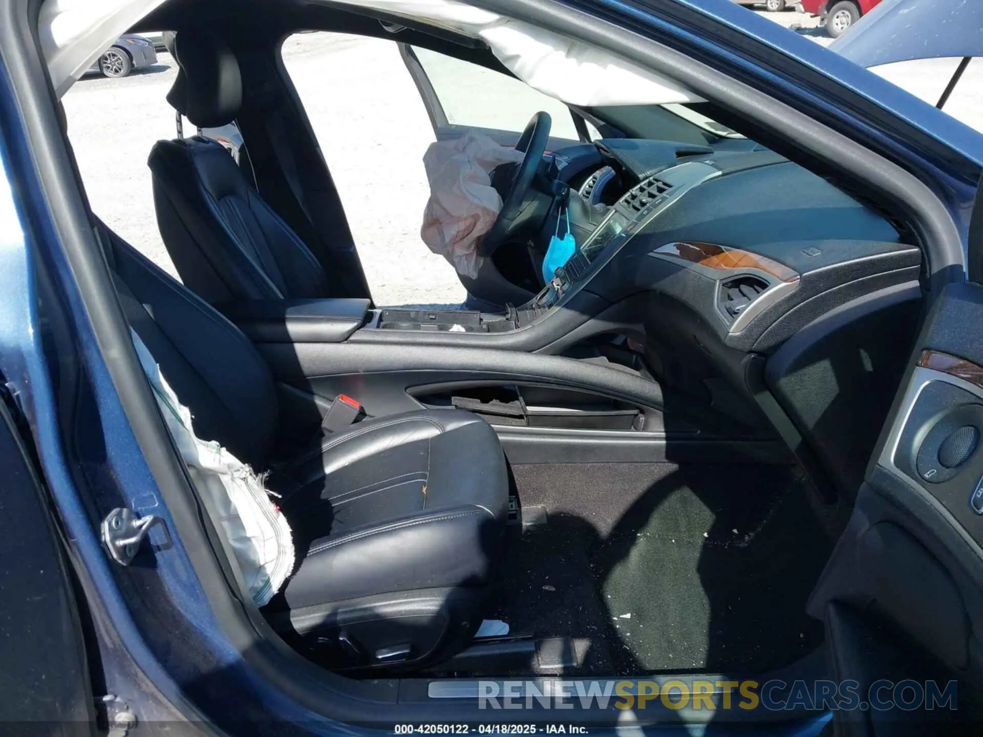 5 fotografías del automóvil dañado 3LN6L5C96KR609147 LINCOLN MKZ 2019