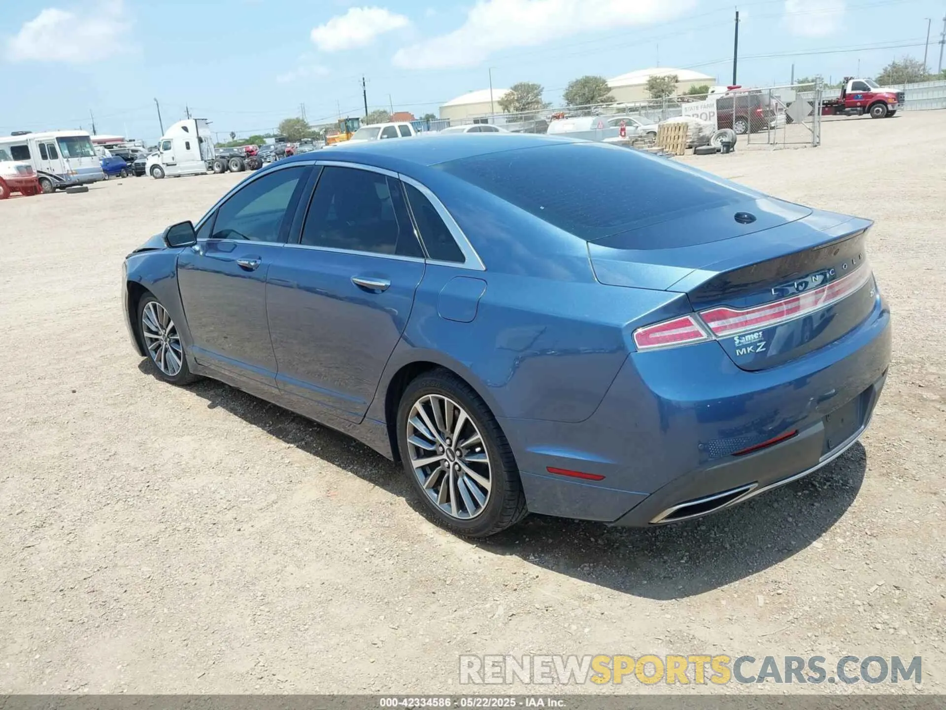 3 fotografías del automóvil dañado 3LN6L5C99KR601818 LINCOLN MKZ 2019