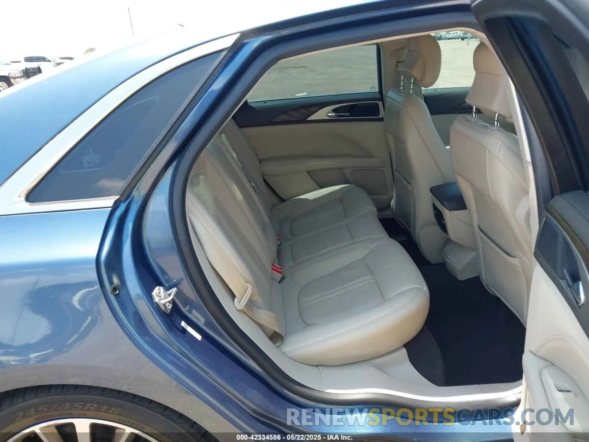 8 fotografías del automóvil dañado 3LN6L5C99KR601818 LINCOLN MKZ 2019