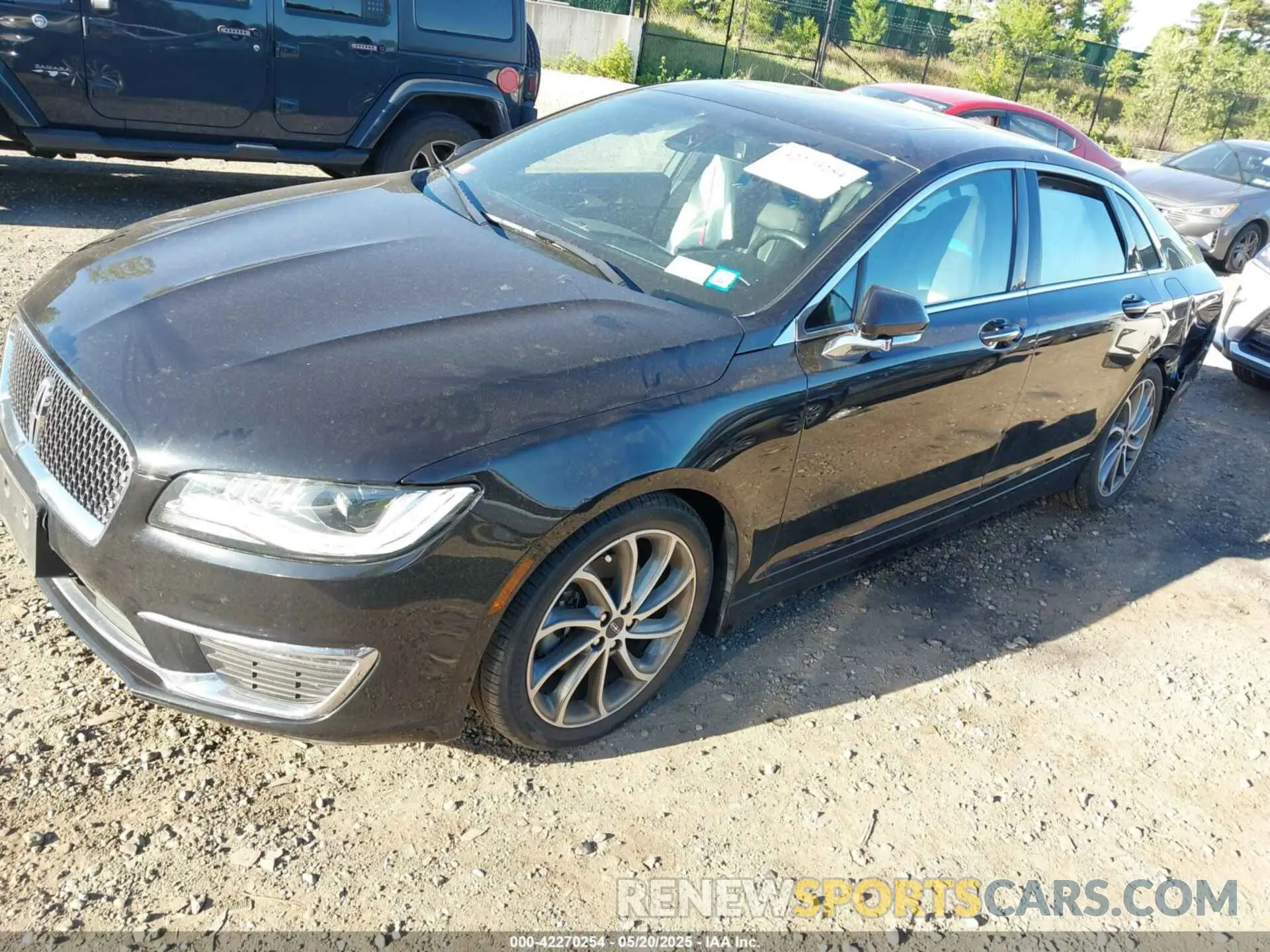 2 fotografías del automóvil dañado 3LN6L5D90KR624466 LINCOLN MKZ 2019