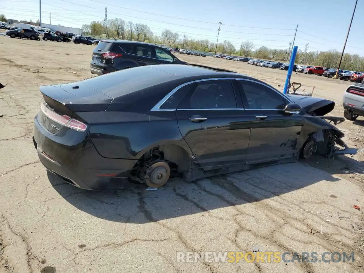 3 fotografías del automóvil dañado 3LN6L5D98KR607589 LINCOLN MKZ 2019