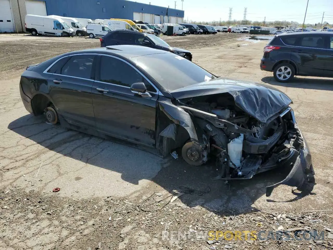 4 fotografías del automóvil dañado 3LN6L5D98KR607589 LINCOLN MKZ 2019