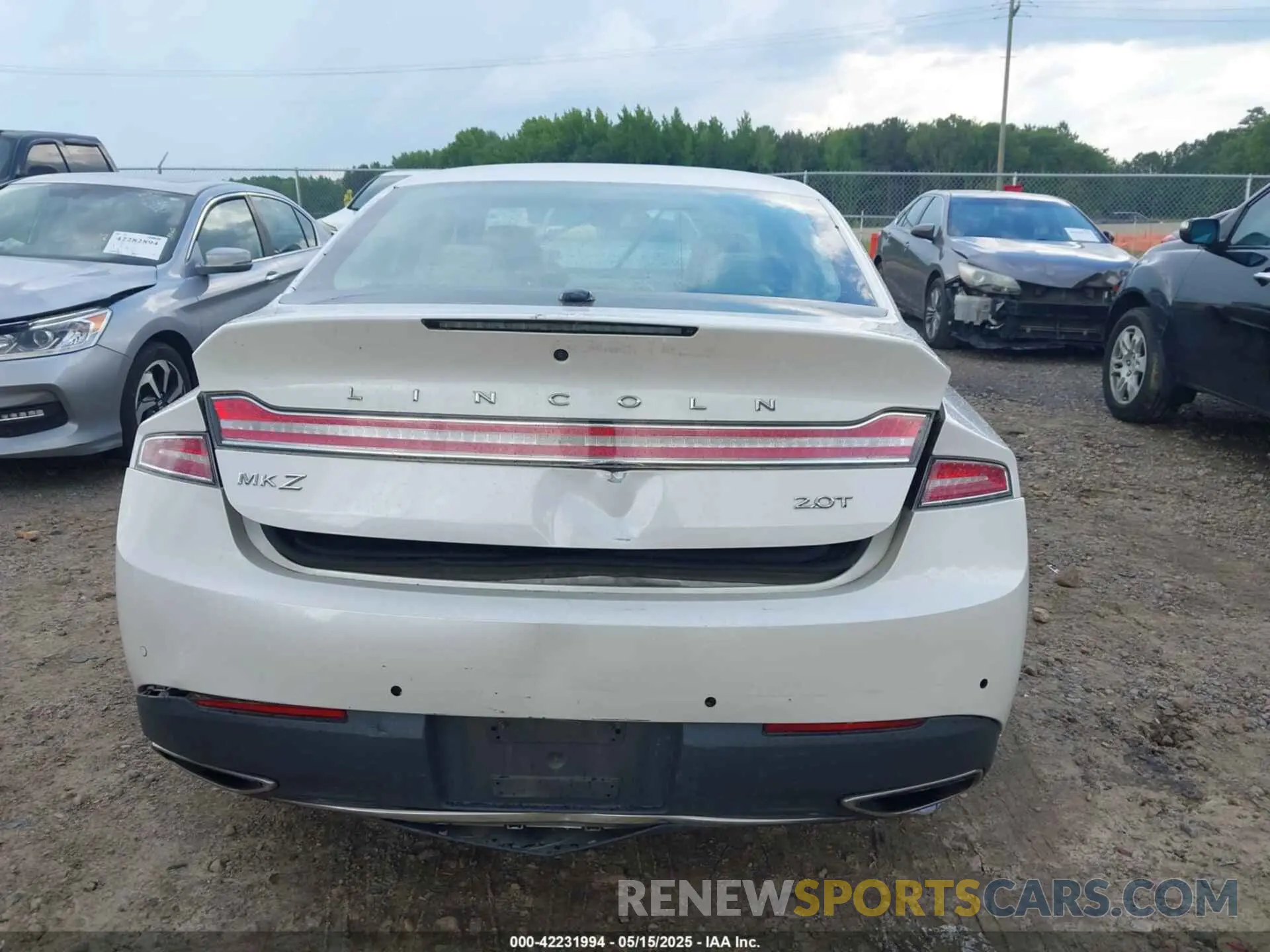 16 fotografías del automóvil dañado 3LN6L5E94KR607412 LINCOLN MKZ 2019