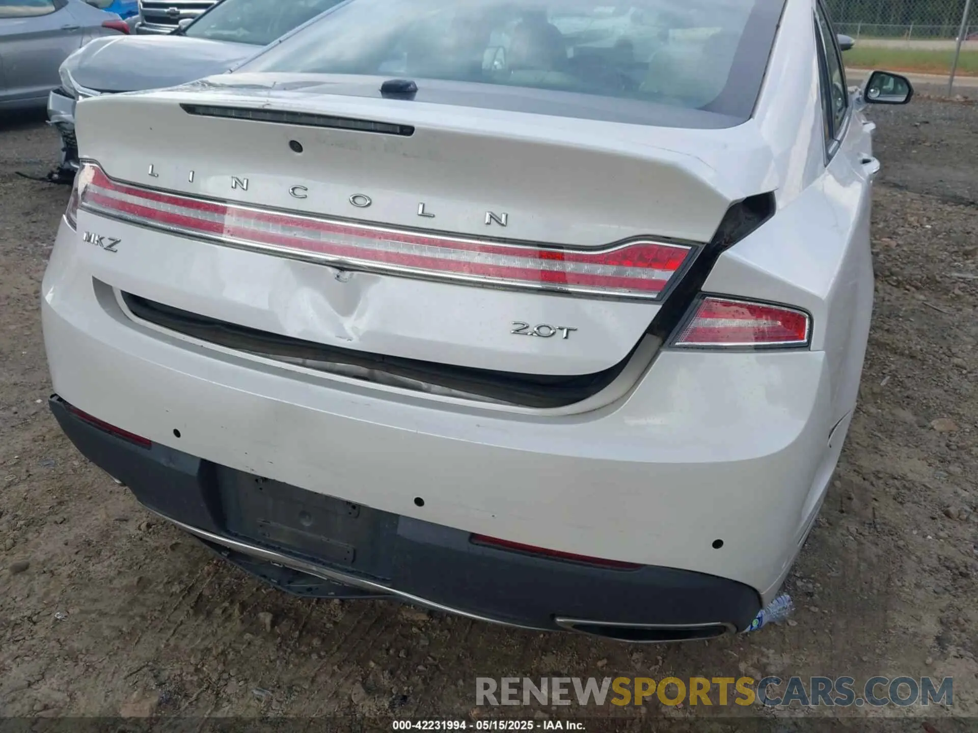 17 fotografías del automóvil dañado 3LN6L5E94KR607412 LINCOLN MKZ 2019