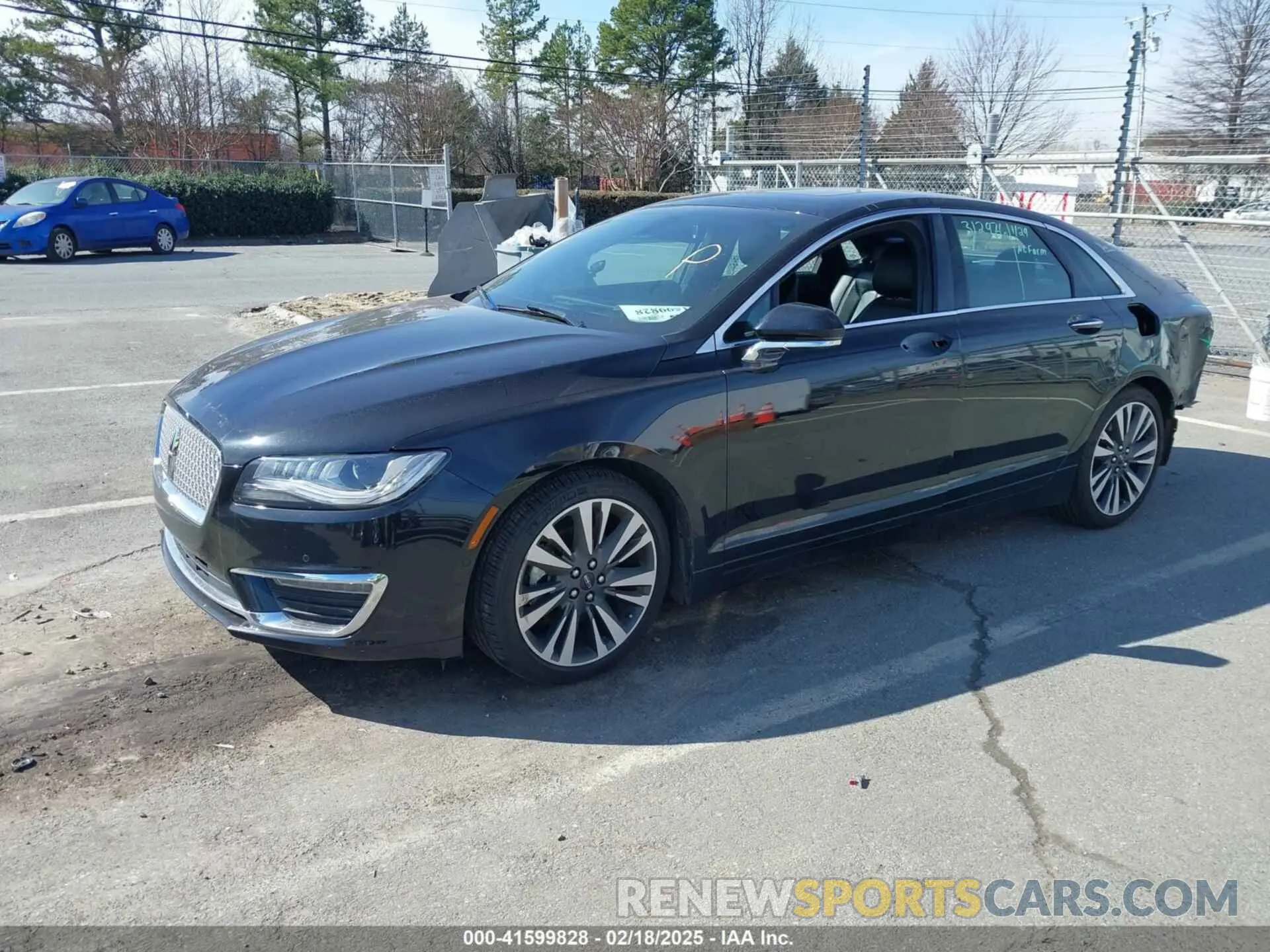 2 fotografías del automóvil dañado 3LN6L5E94KR610634 LINCOLN MKZ 2019