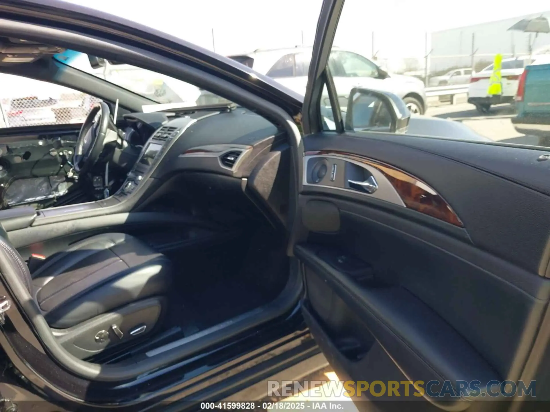 5 fotografías del automóvil dañado 3LN6L5E94KR610634 LINCOLN MKZ 2019