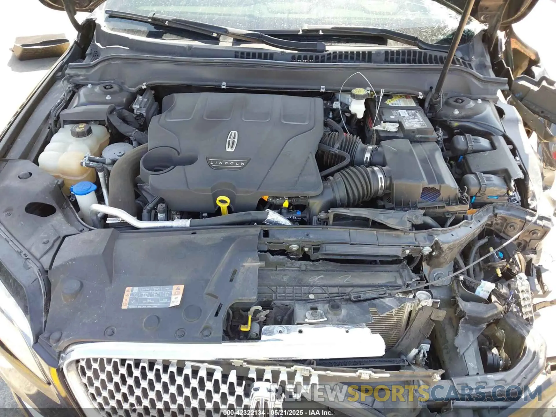 10 fotografías del automóvil dañado 3LN6L5EC8KR629330 LINCOLN MKZ 2019