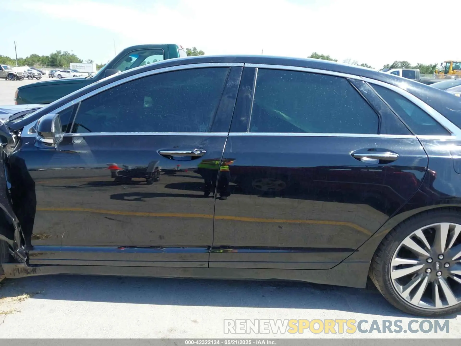 14 fotografías del automóvil dañado 3LN6L5EC8KR629330 LINCOLN MKZ 2019
