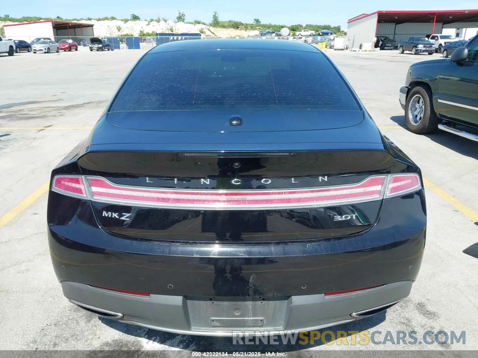 16 fotografías del automóvil dañado 3LN6L5EC8KR629330 LINCOLN MKZ 2019