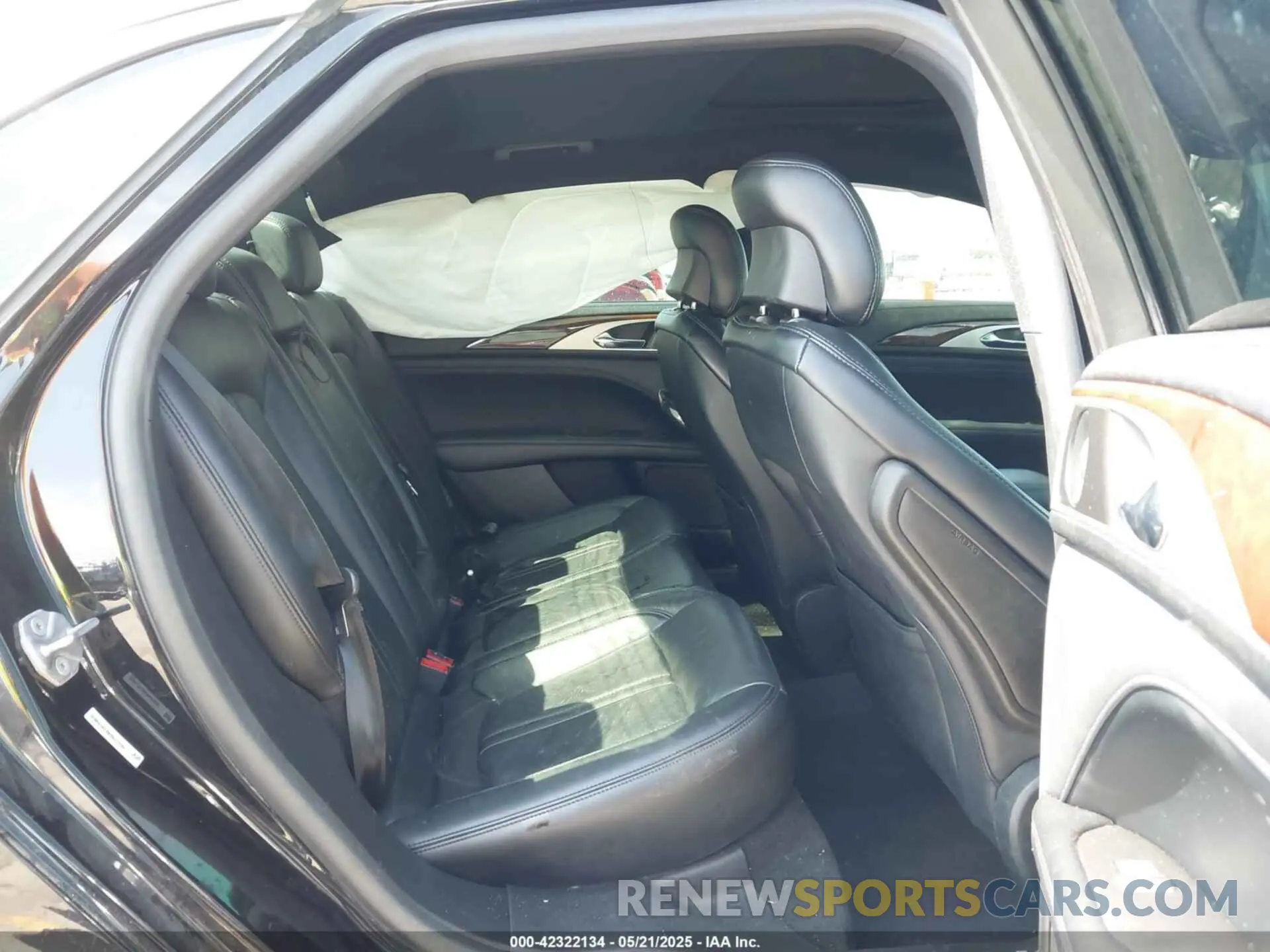 8 fotografías del automóvil dañado 3LN6L5EC8KR629330 LINCOLN MKZ 2019