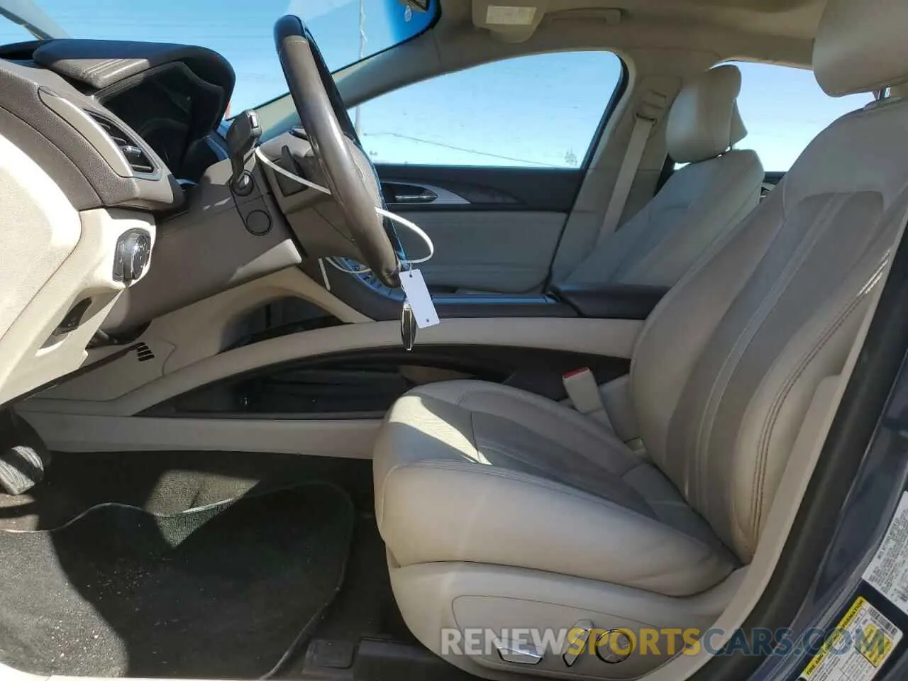 7 fotografías del automóvil dañado 3LN6L5F90KR601475 LINCOLN MKZ 2019