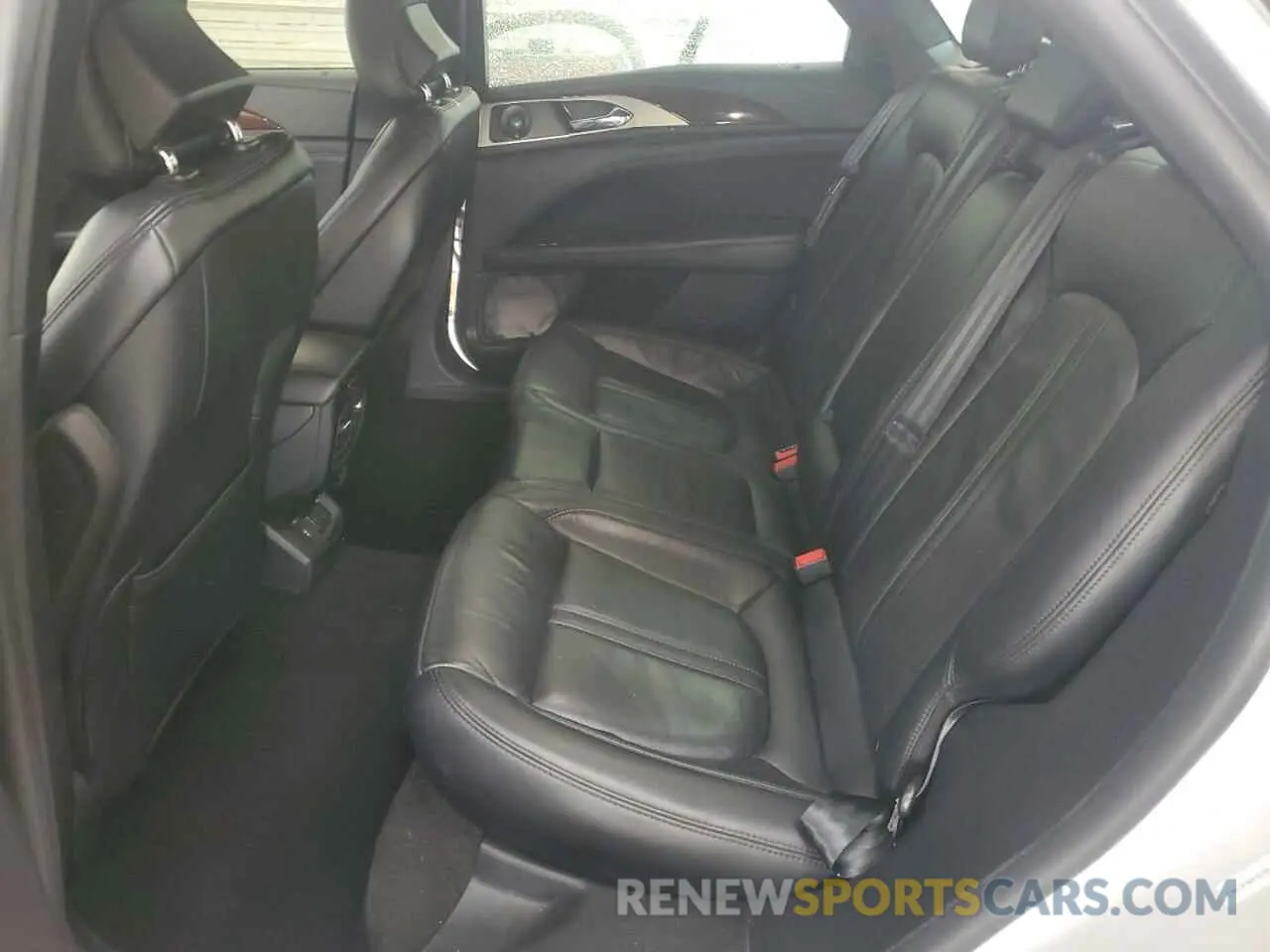 10 fotografías del automóvil dañado 3LN6L5F94KR628842 LINCOLN MKZ 2019