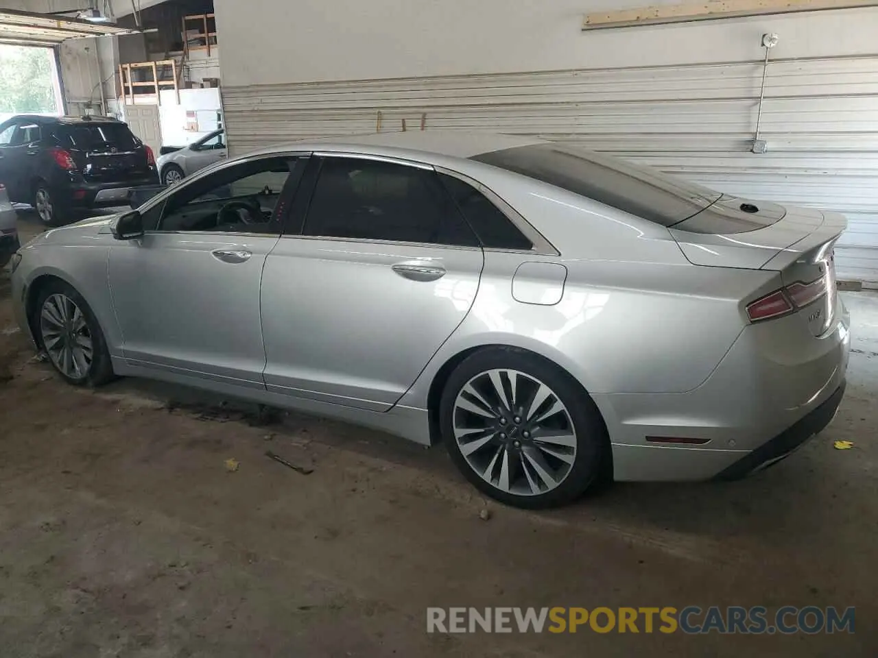 2 fotografías del automóvil dañado 3LN6L5F94KR628842 LINCOLN MKZ 2019