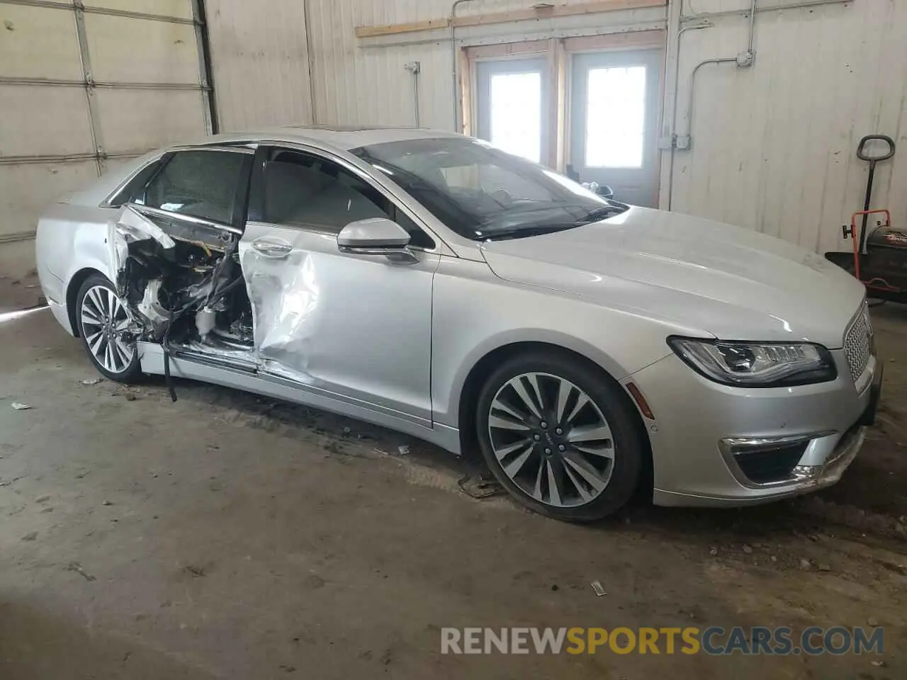 4 fotografías del automóvil dañado 3LN6L5F94KR628842 LINCOLN MKZ 2019