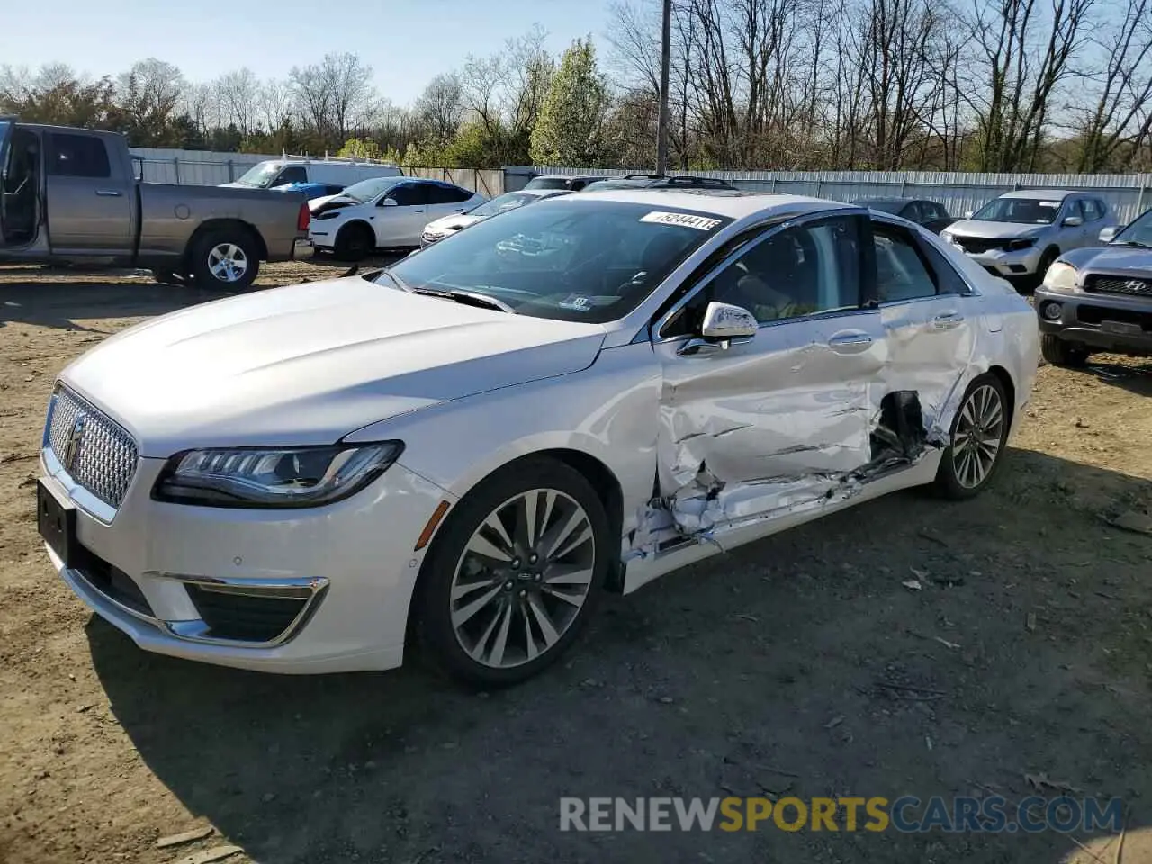 1 fotografías del automóvil dañado 3LN6L5F9XKR627811 LINCOLN MKZ 2019