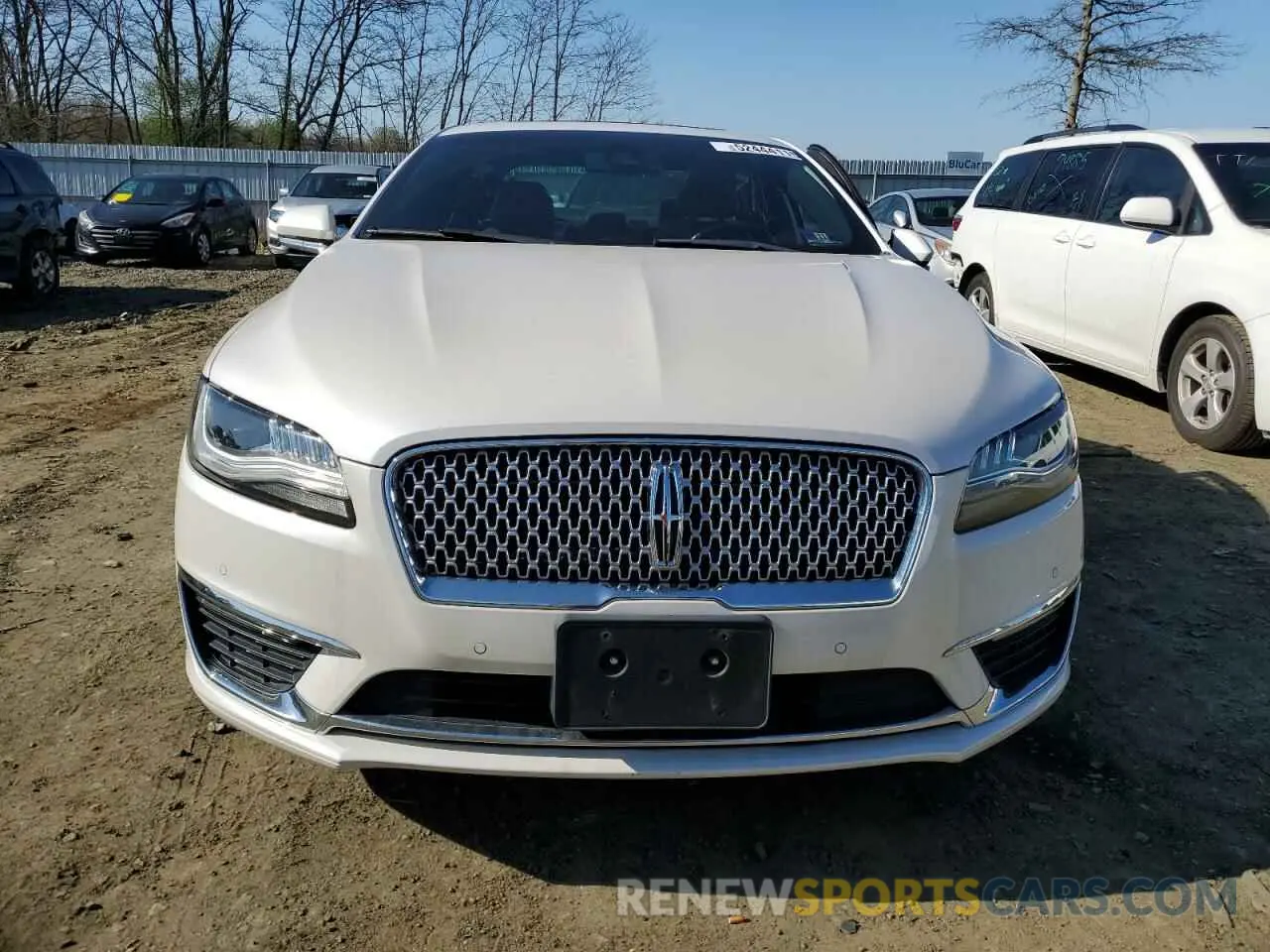 5 fotografías del automóvil dañado 3LN6L5F9XKR627811 LINCOLN MKZ 2019