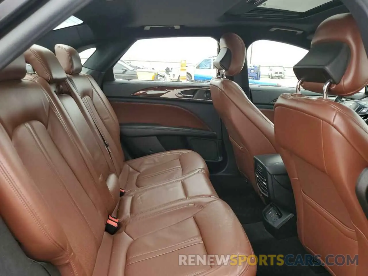 10 fotografías del automóvil dañado 3LN6L5FC1KR623464 LINCOLN MKZ 2019