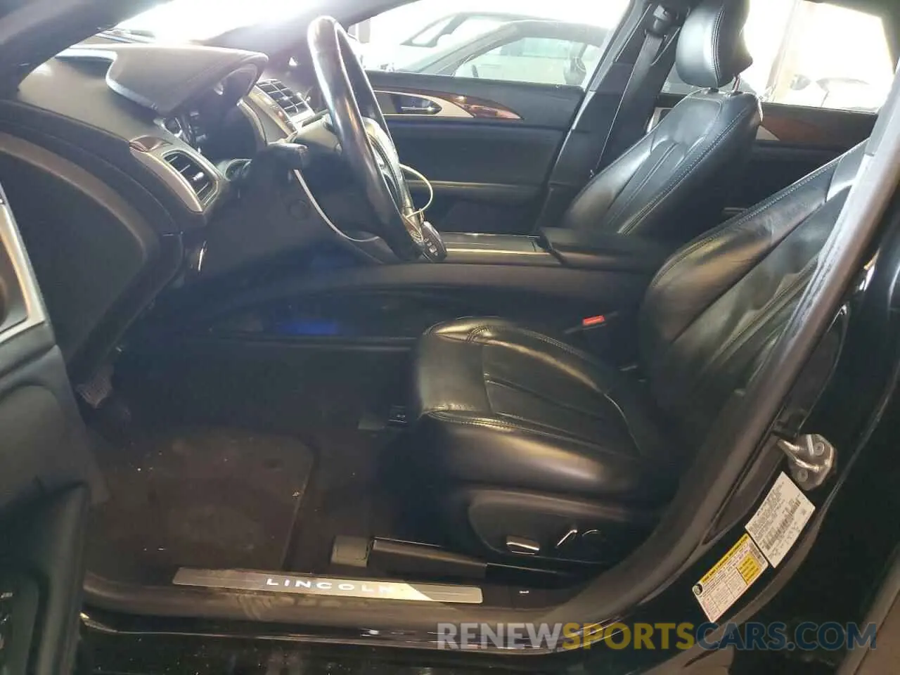 7 fotografías del automóvil dañado 3LN6L5MU2KR620987 LINCOLN MKZ 2019
