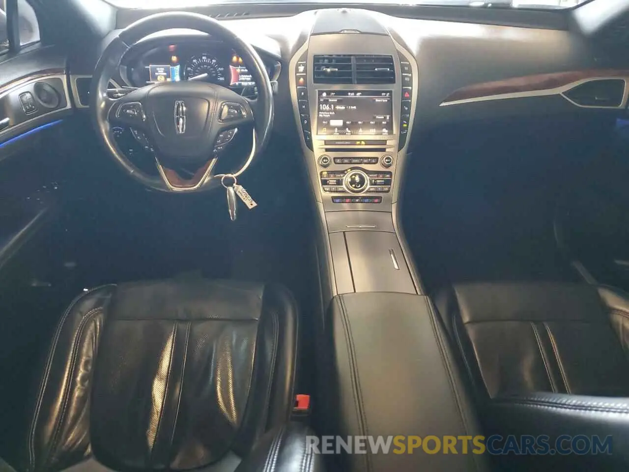 8 fotografías del automóvil dañado 3LN6L5MU2KR620987 LINCOLN MKZ 2019