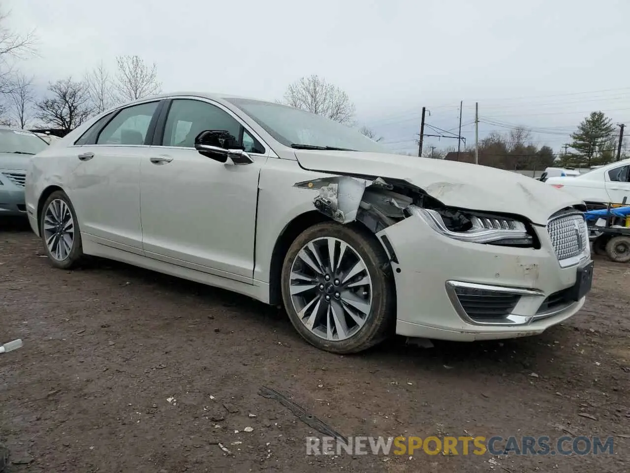 4 fotografías del automóvil dañado 3LN6L5MU7KR604896 LINCOLN MKZ 2019