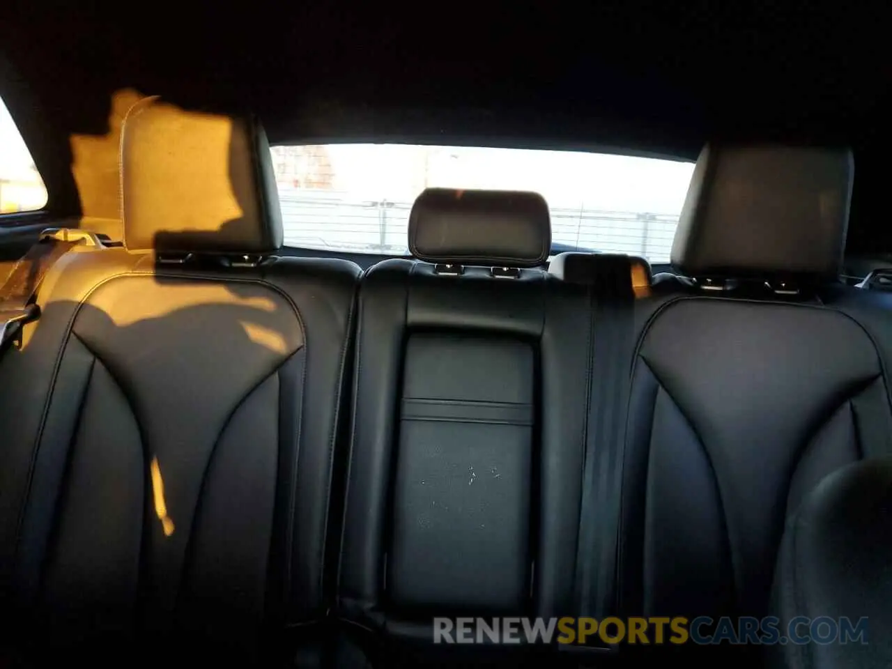 10 fotografías del automóvil dañado 5LMCJ1C91KUL08079 LINCOLN MKZ 2019