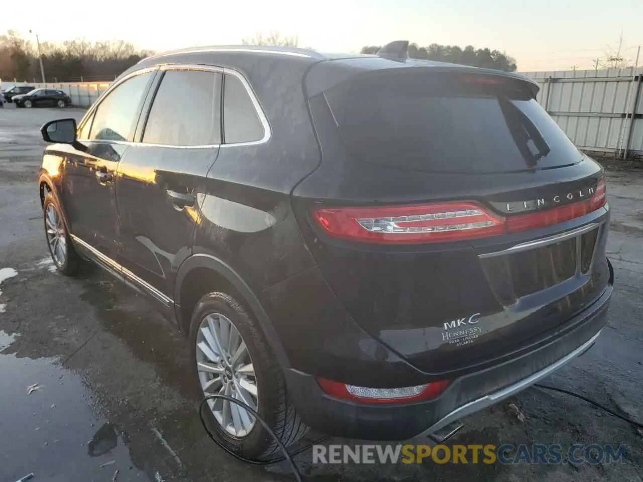 2 fotografías del automóvil dañado 5LMCJ1C91KUL08079 LINCOLN MKZ 2019