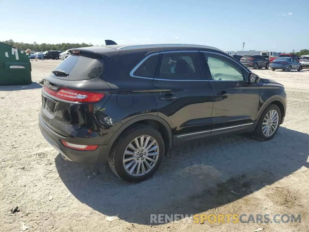 3 fotografías del automóvil dañado 5LMCJ1C95KUL08912 LINCOLN MKZ 2019