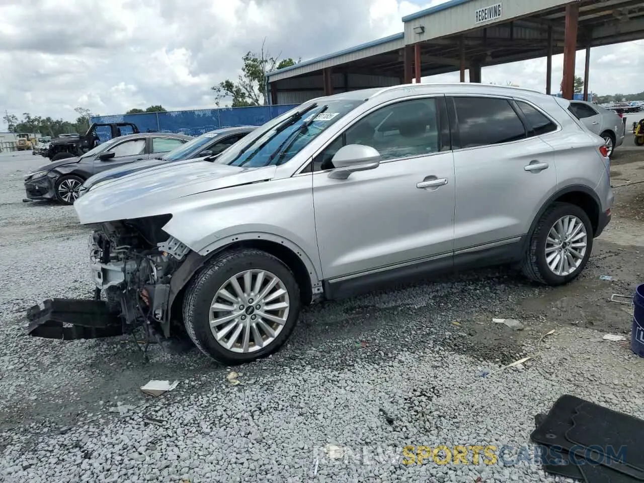 1 fotografías del automóvil dañado 5LMCJ1C95KUL08943 LINCOLN MKZ 2019