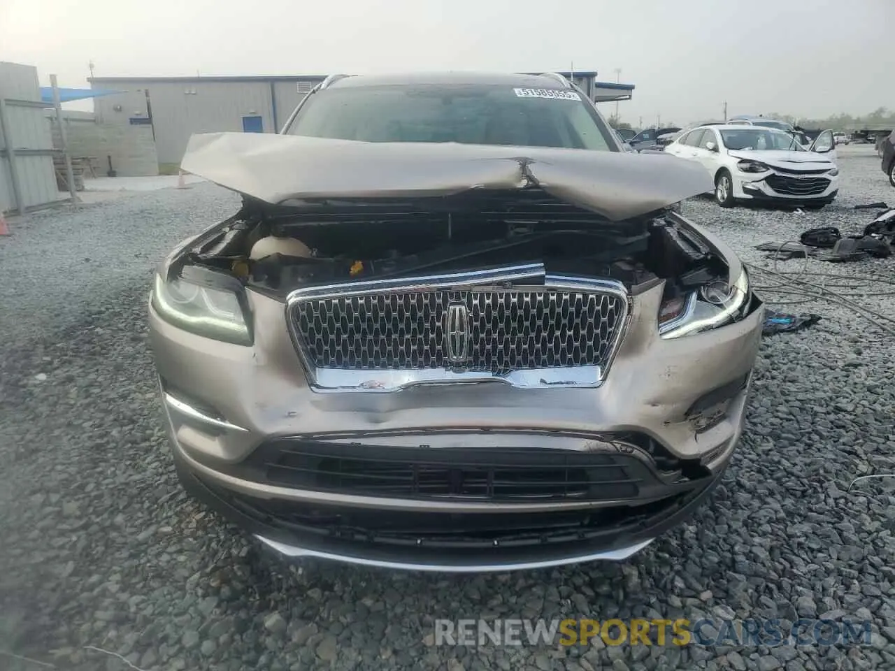 5 fotografías del automóvil dañado 5LMCJ1C98KUL46098 LINCOLN MKZ 2019
