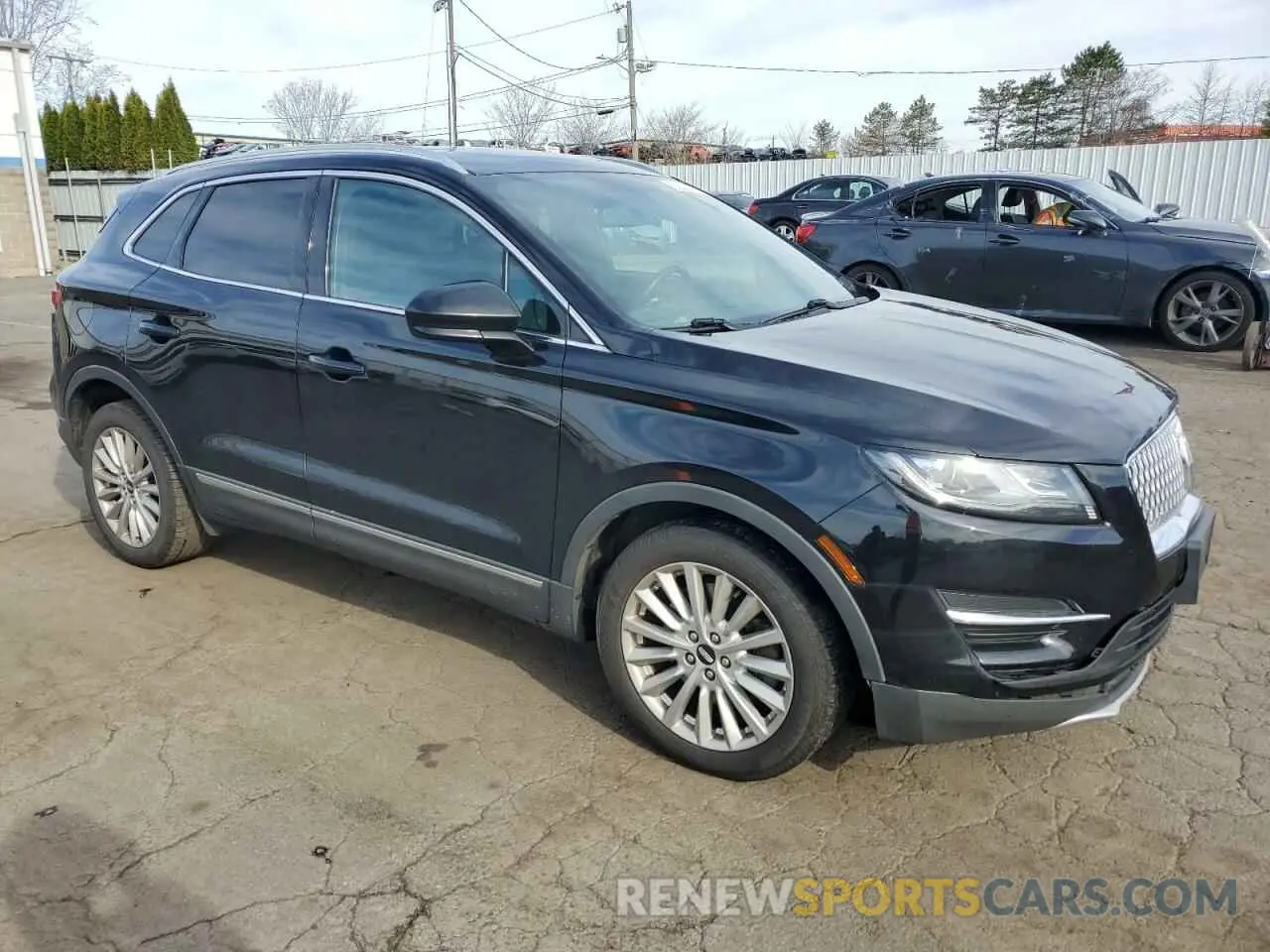 4 fotografías del automóvil dañado 5LMCJ1D99KUL08927 LINCOLN MKZ 2019