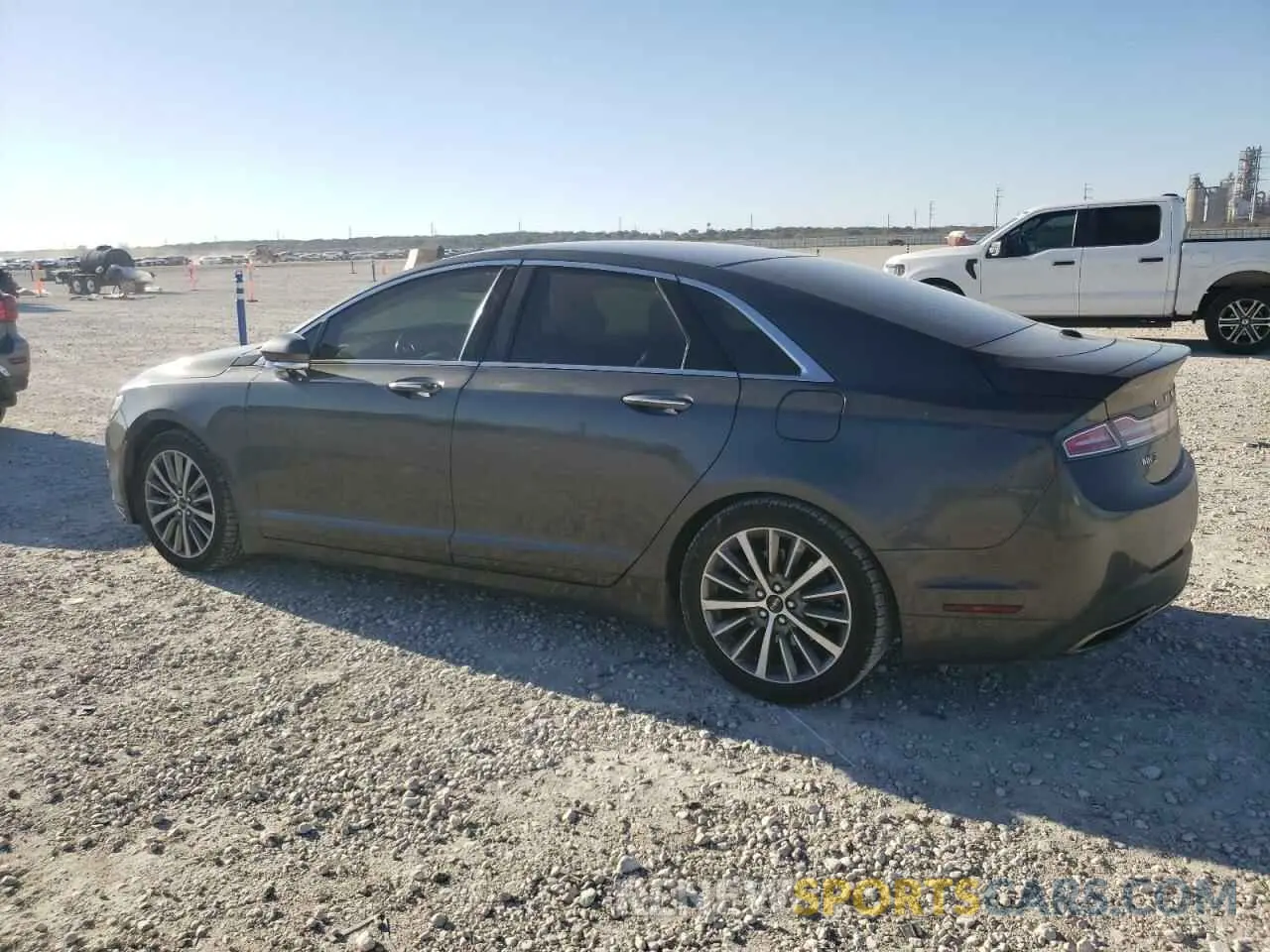 2 fotografías del automóvil dañado 3LN6L5A96LR616023 LINCOLN MKZ 2020