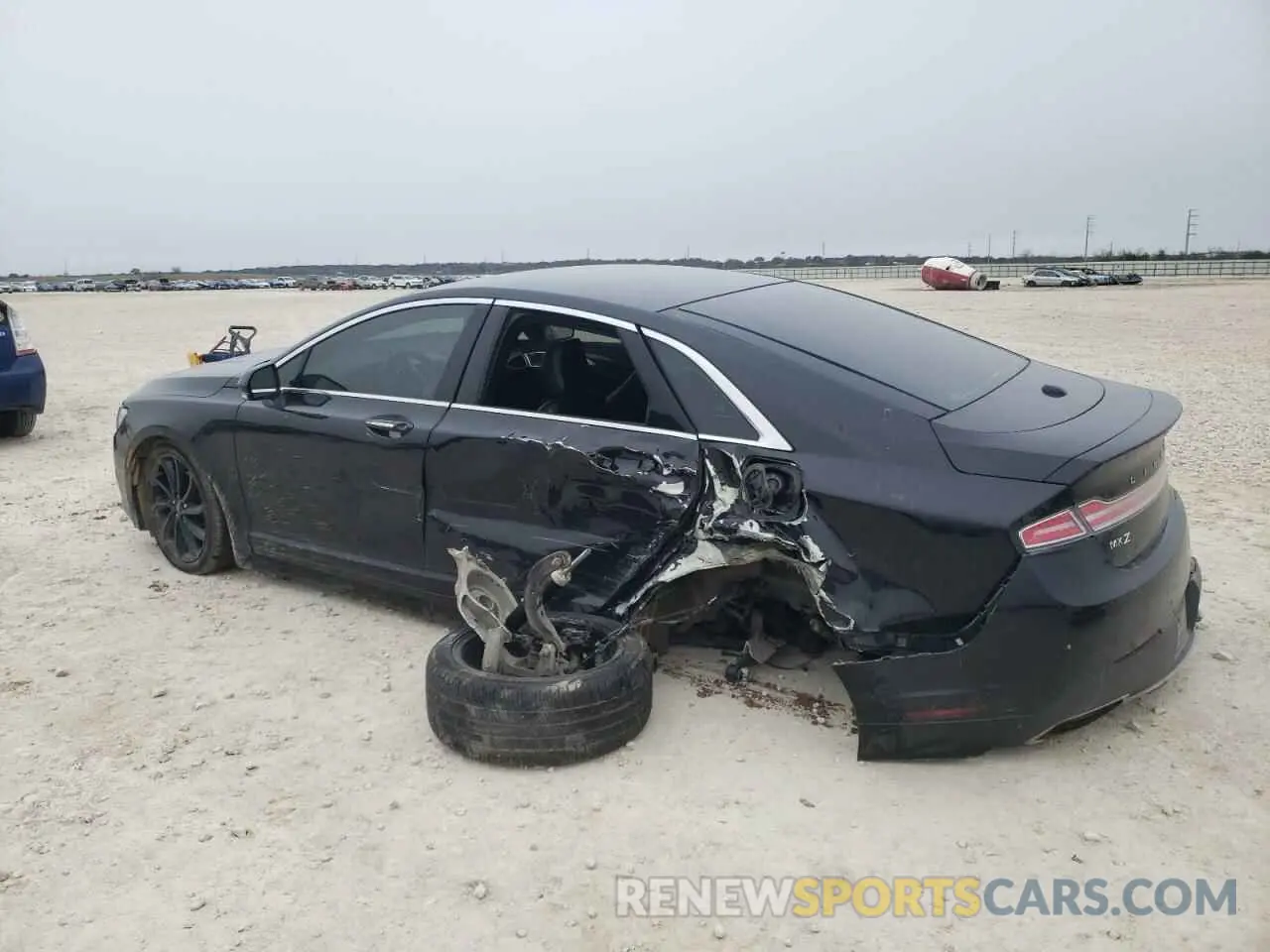 2 fotografías del automóvil dañado 3LN6L5F92LR603505 LINCOLN MKZ 2020