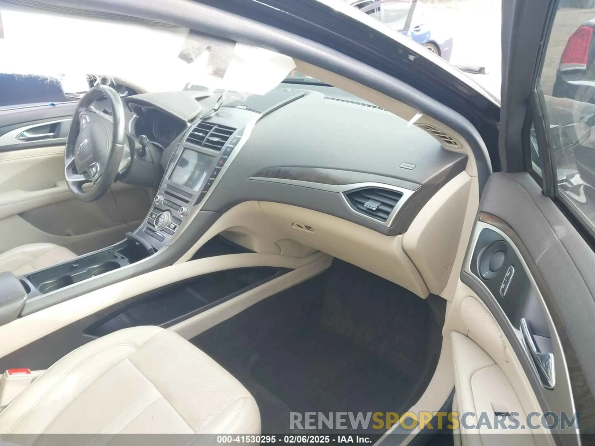 5 fotografías del automóvil dañado 3LN6L5F96LR608237 LINCOLN MKZ 2020