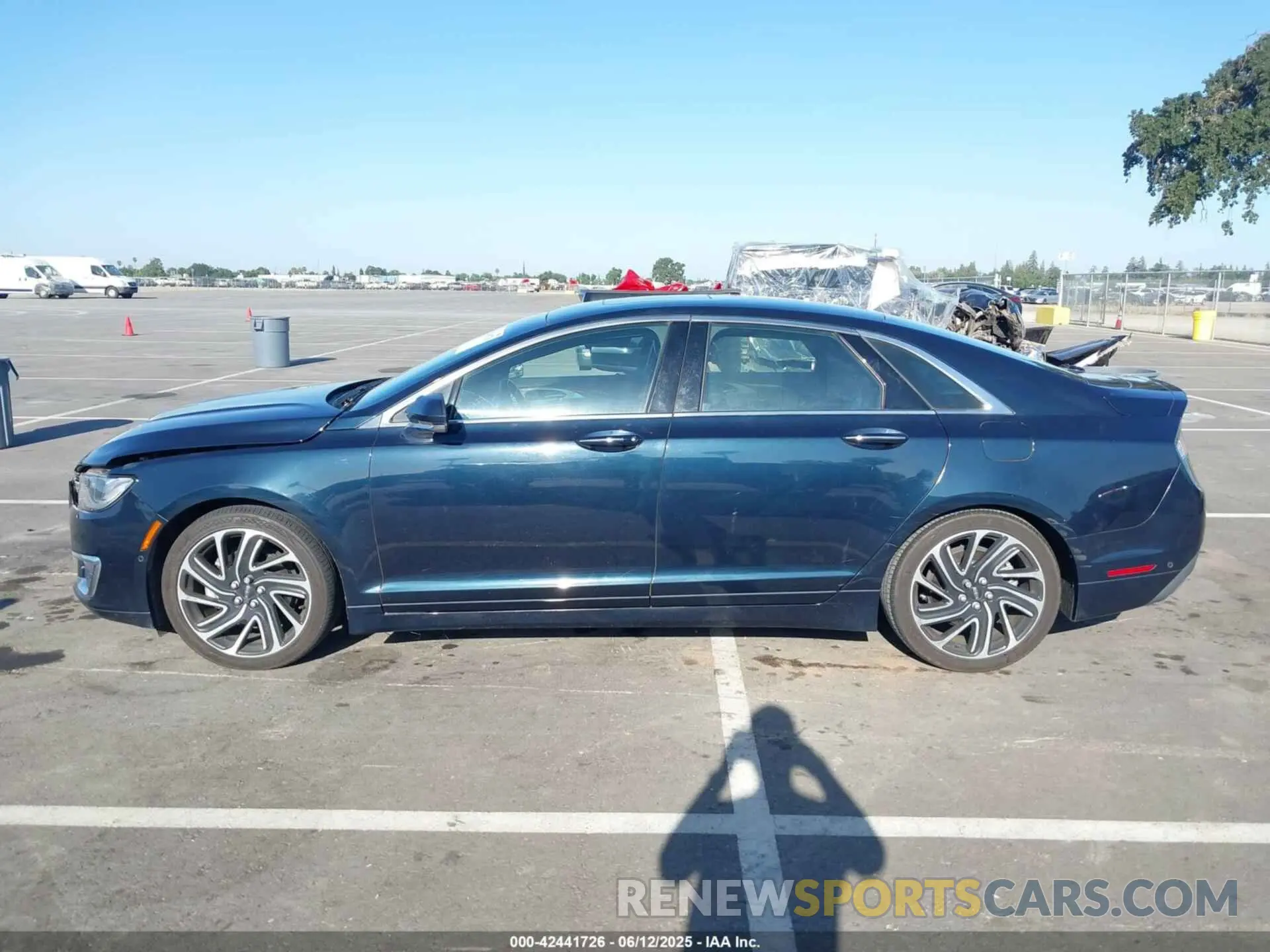 14 fotografías del automóvil dañado 3LN6L5LU1LR603584 LINCOLN MKZ 2020