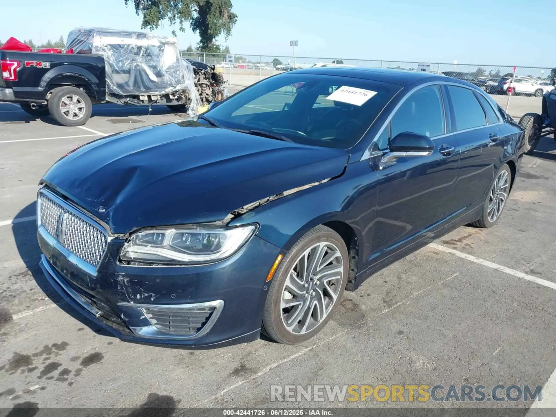 2 fotografías del automóvil dañado 3LN6L5LU1LR603584 LINCOLN MKZ 2020
