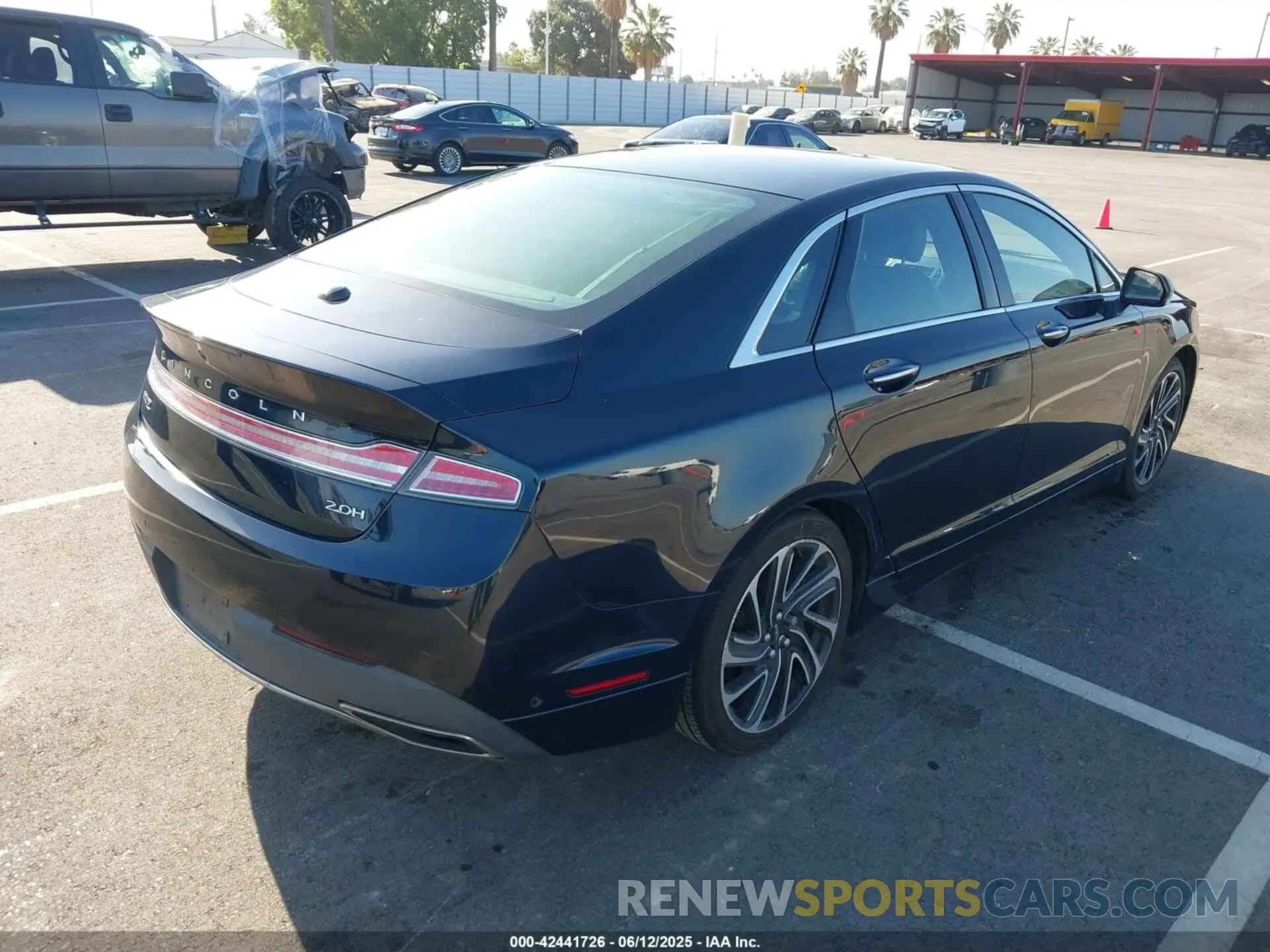 4 fotografías del automóvil dañado 3LN6L5LU1LR603584 LINCOLN MKZ 2020