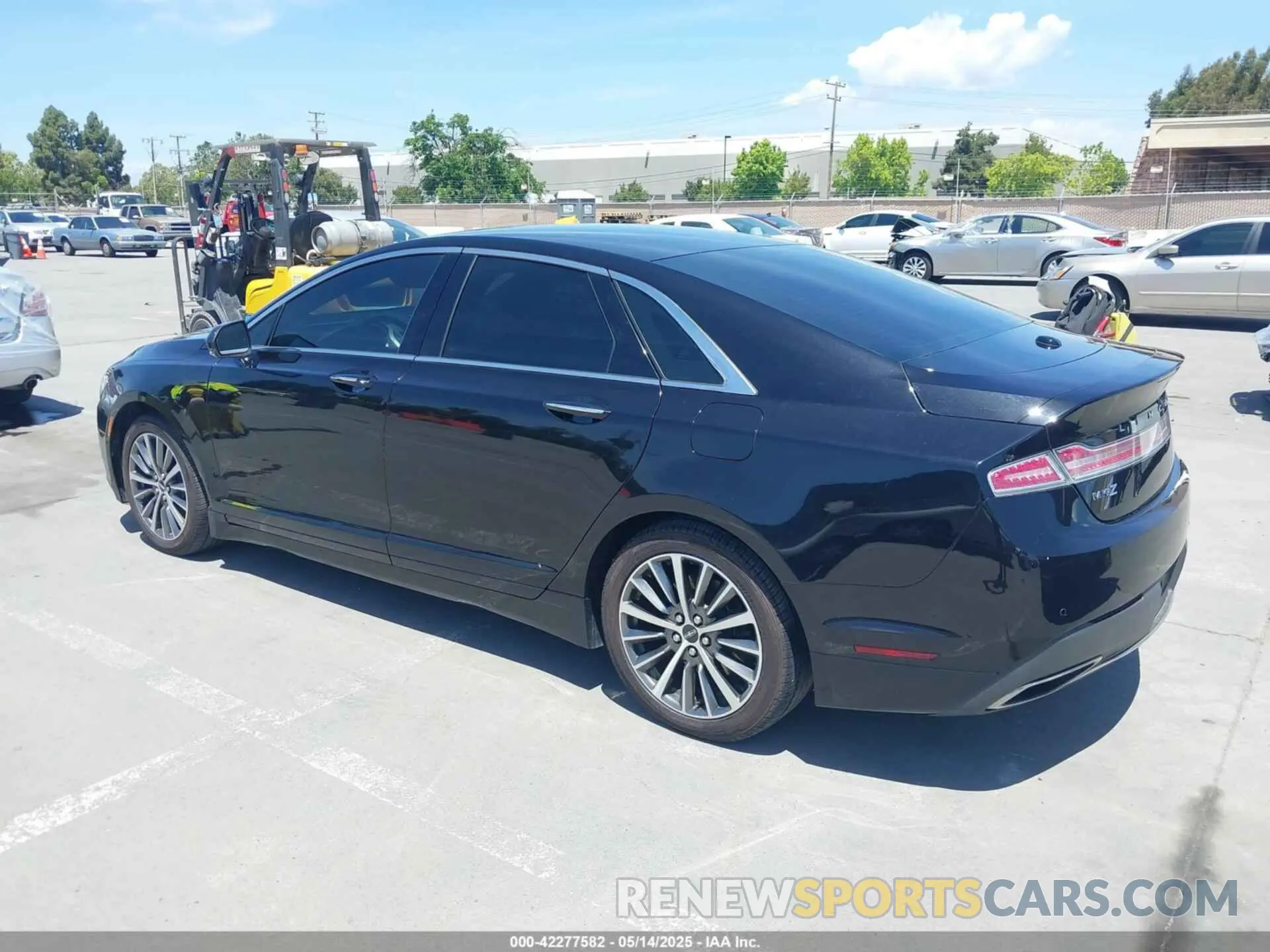 3 fotografías del automóvil dañado 3LN6L5LU0KR614056 LINCOLN MKZ HYBRID 2019