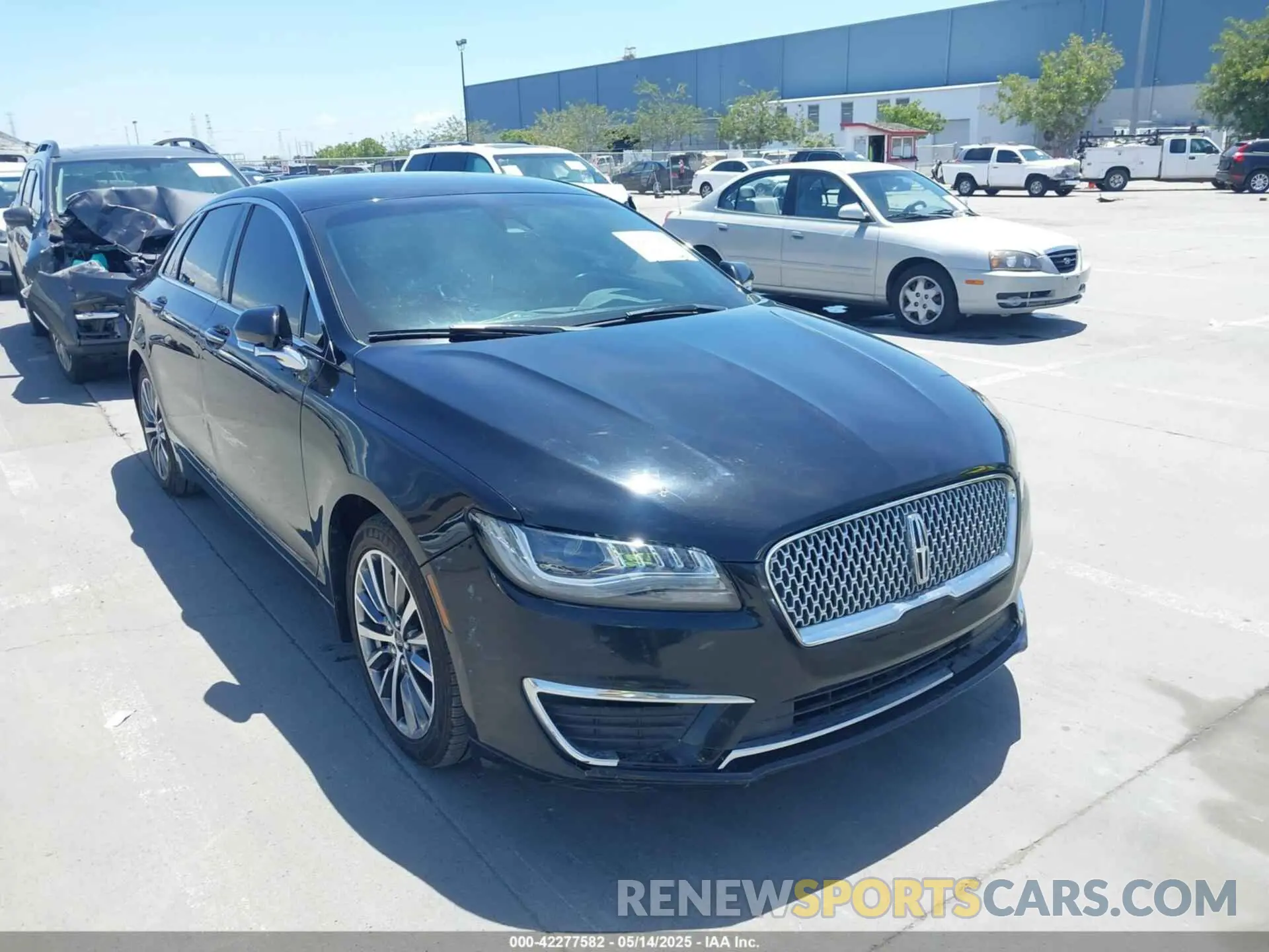 6 fotografías del automóvil dañado 3LN6L5LU0KR614056 LINCOLN MKZ HYBRID 2019