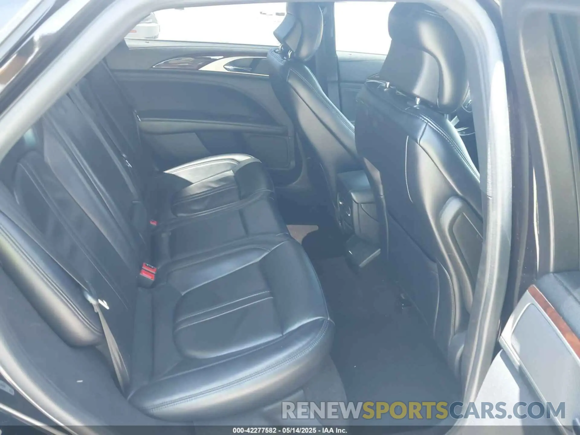 8 fotografías del automóvil dañado 3LN6L5LU0KR614056 LINCOLN MKZ HYBRID 2019