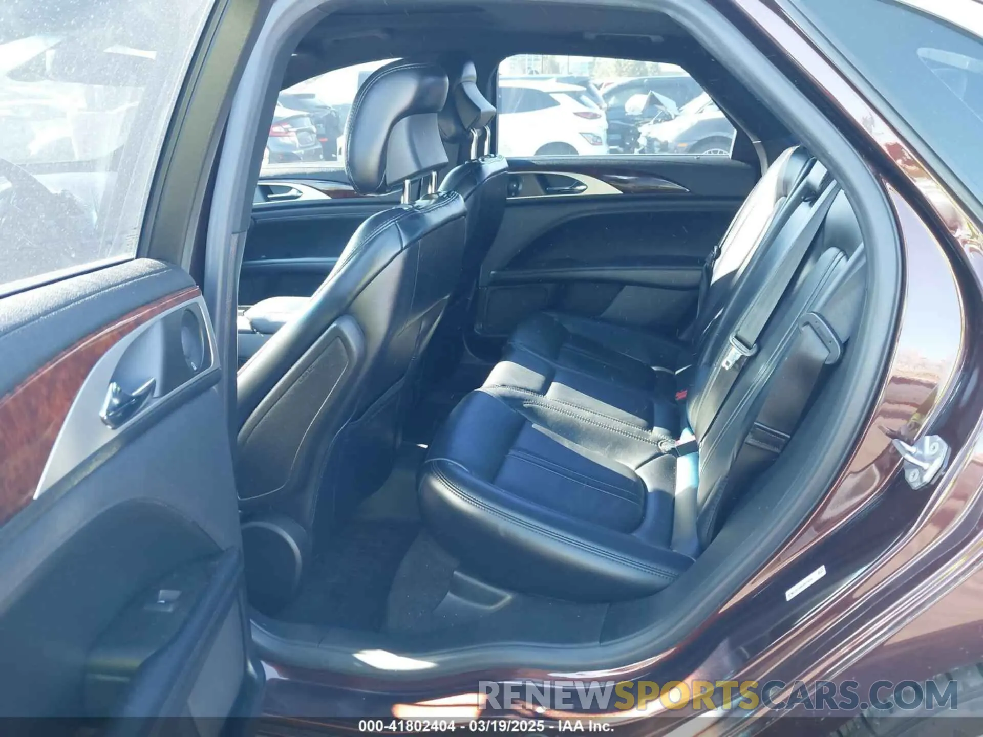 8 fotografías del automóvil dañado 3LN6L5LU4KR621656 LINCOLN MKZ HYBRID 2019