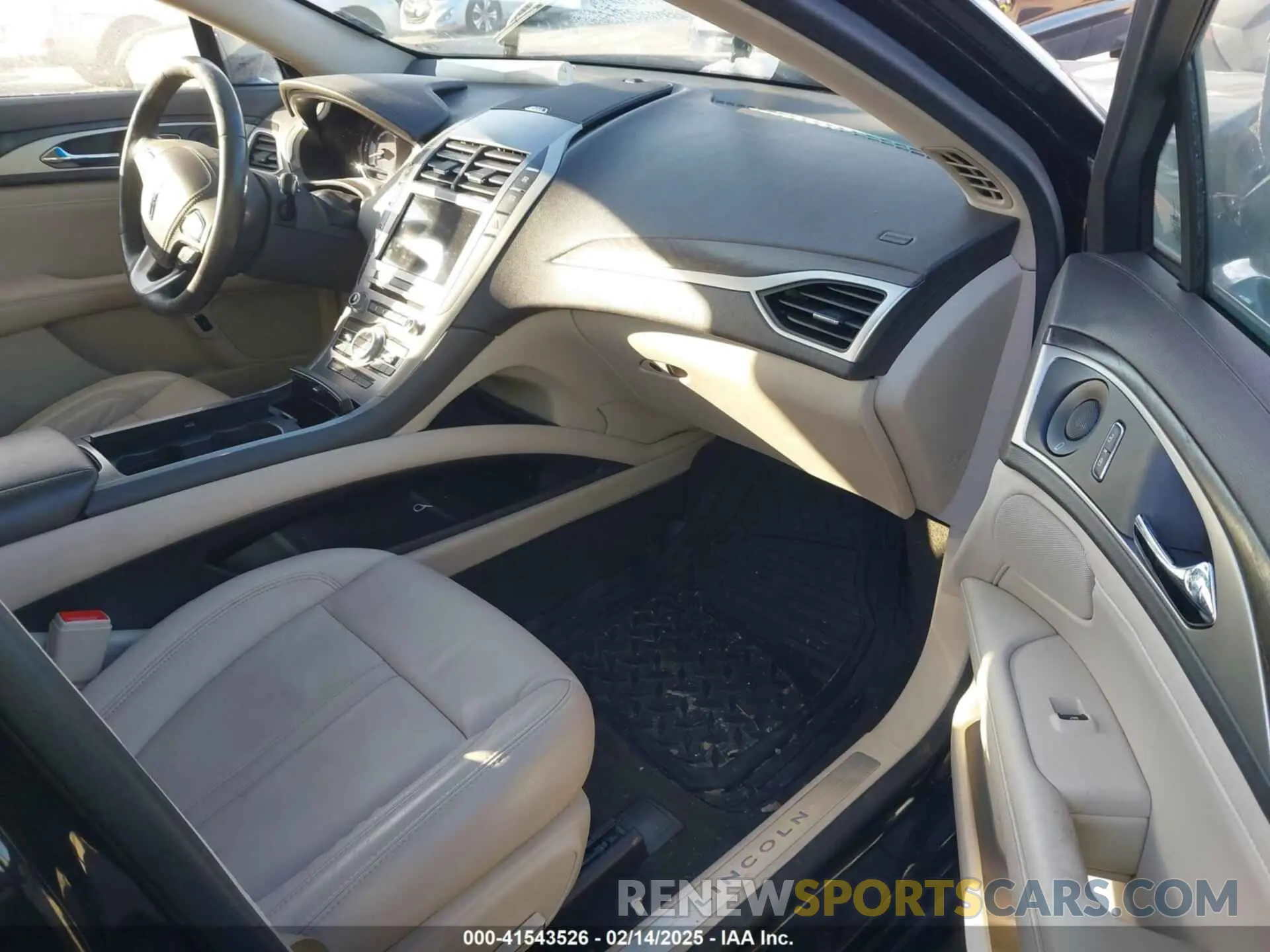 5 fotografías del automóvil dañado 3LN6L5LU6KR607130 LINCOLN MKZ HYBRID 2019