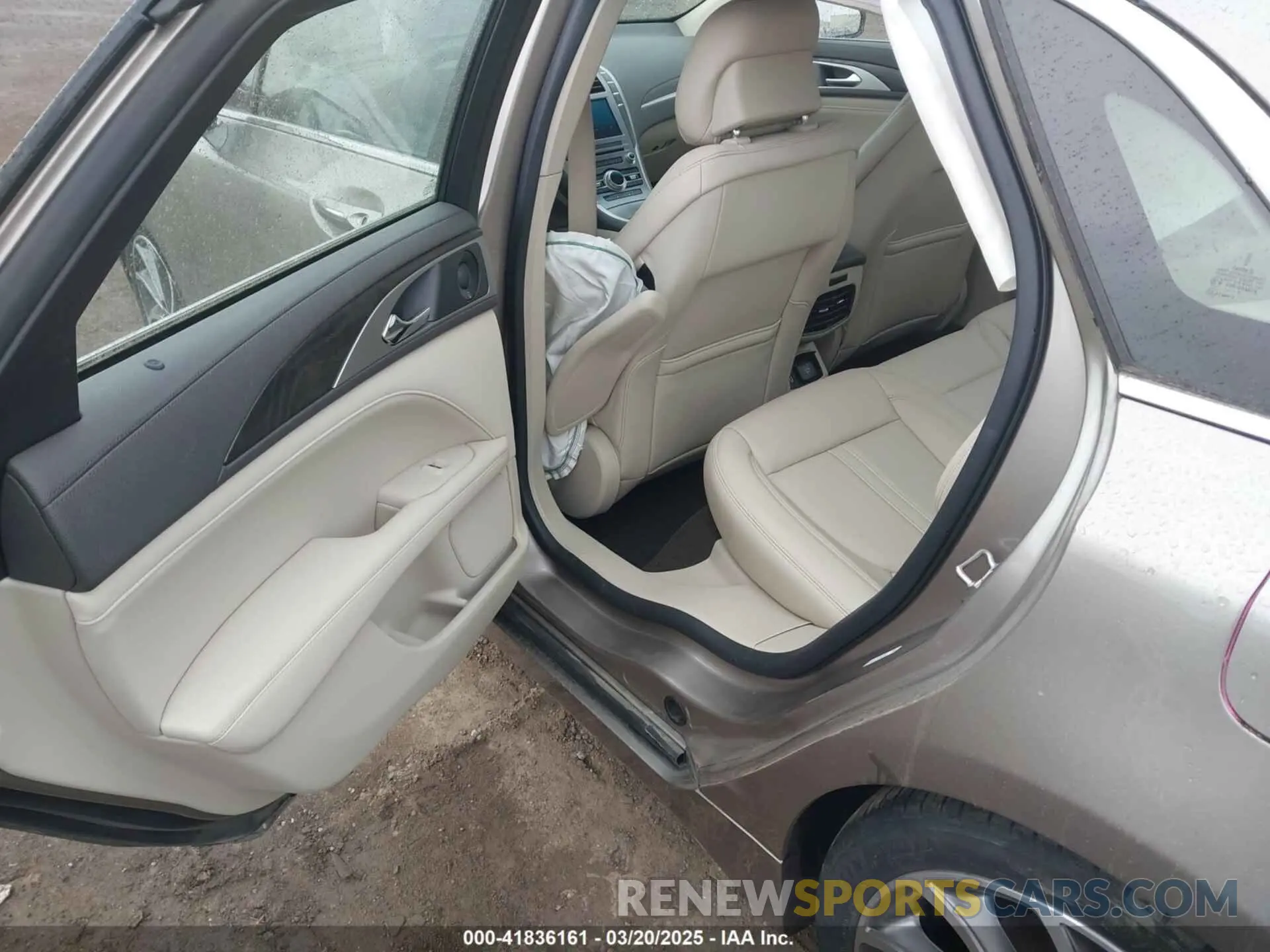21 fotografías del automóvil dañado 3LN6L5LU7KR622008 LINCOLN MKZ HYBRID 2019