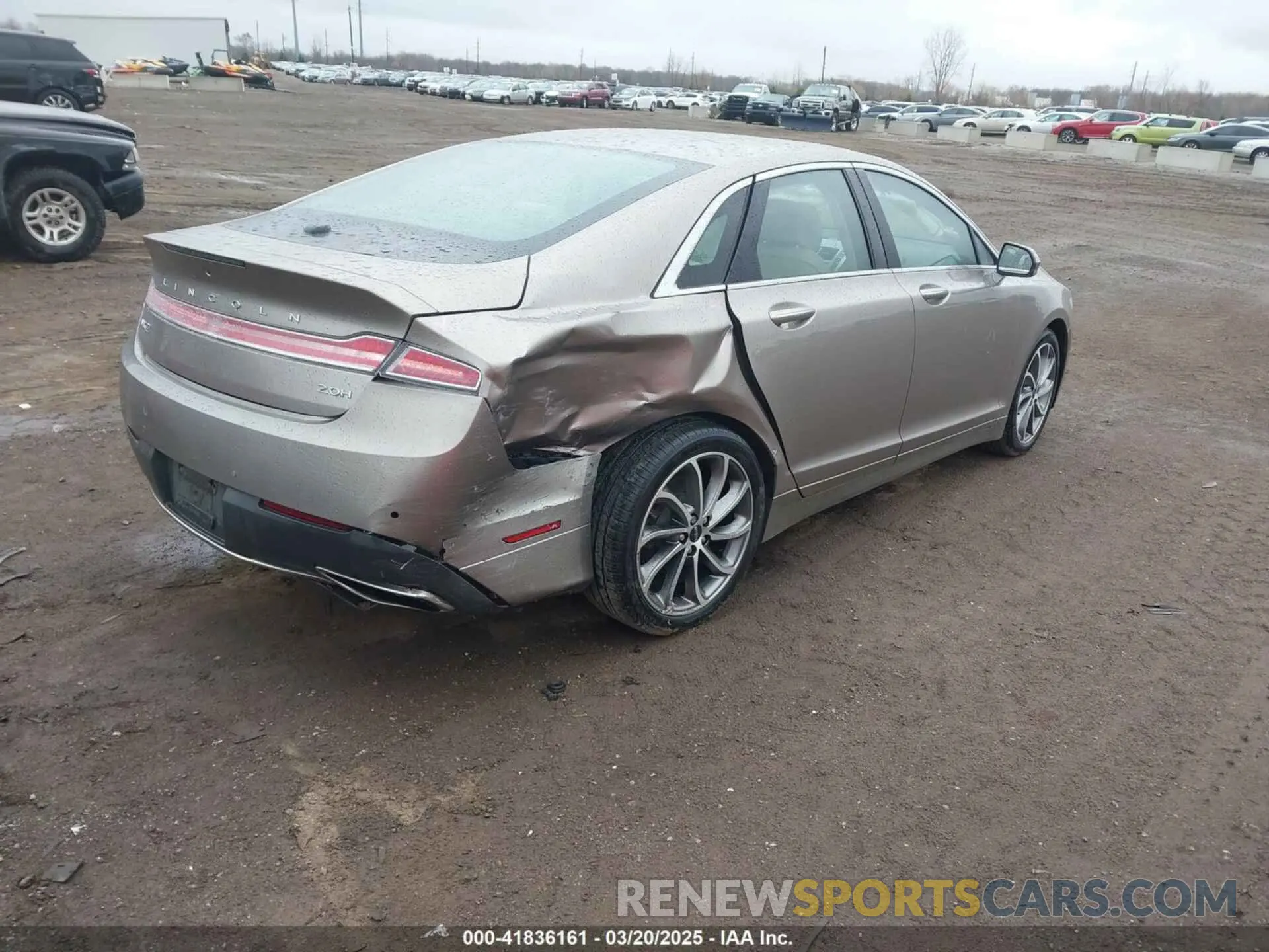 4 fotografías del automóvil dañado 3LN6L5LU7KR622008 LINCOLN MKZ HYBRID 2019